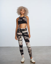 Load image into Gallery viewer, Gentrue Do Legging X EBN - 001 Legging in color Mineral and shape legging
